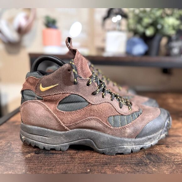 Vintage‎ ish Nike acg caldera hiking boots size 9 - Picture 1 of 11